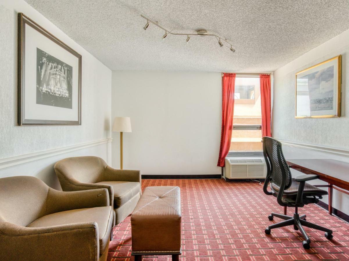 Oyo Townhouse Houston George Bush Intercontinental Hotel Luaran gambar